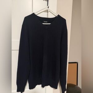 Men’s Naadam Navy V-Neck Sweater 100% cashmere size large long sleeve
